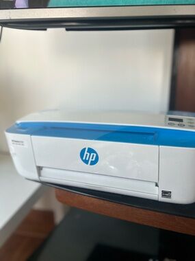 HP DeskJet 3720 Compact Printer in White and Blue new in box